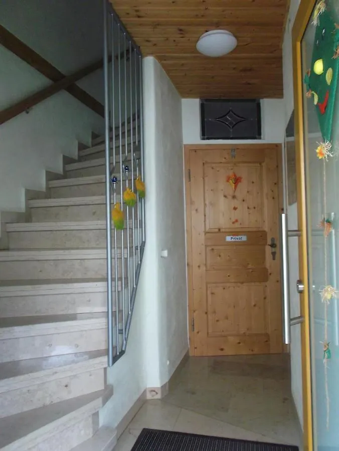 Pension/Fewo E. Tschernach Treuchtlingen 0*,